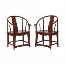 A PAIR OF HUANGHUALI  HORSESHOE ARMS CHAIR
