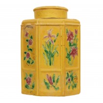 Chinese porcelain tea caddy with flower design