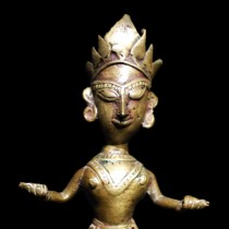 Bronze figure of court attendant 