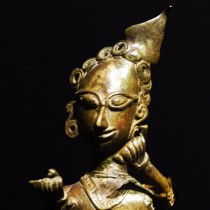 Bronze figure of court attendant